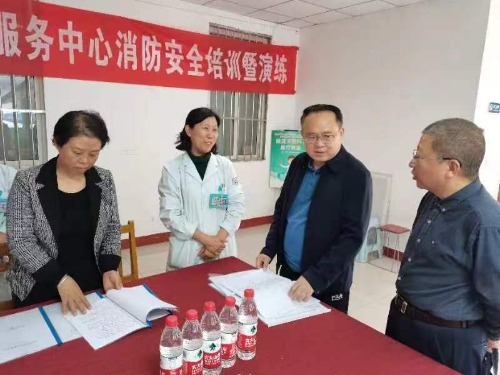 常山集團(tuán)紀(jì)委書(shū)記馮浩深入第五實(shí)業(yè)公司所屬青園、廣安兩家社區(qū)衛(wèi)生中心進(jìn)行督導(dǎo)檢查